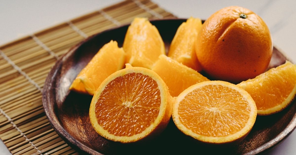 sliced oranges